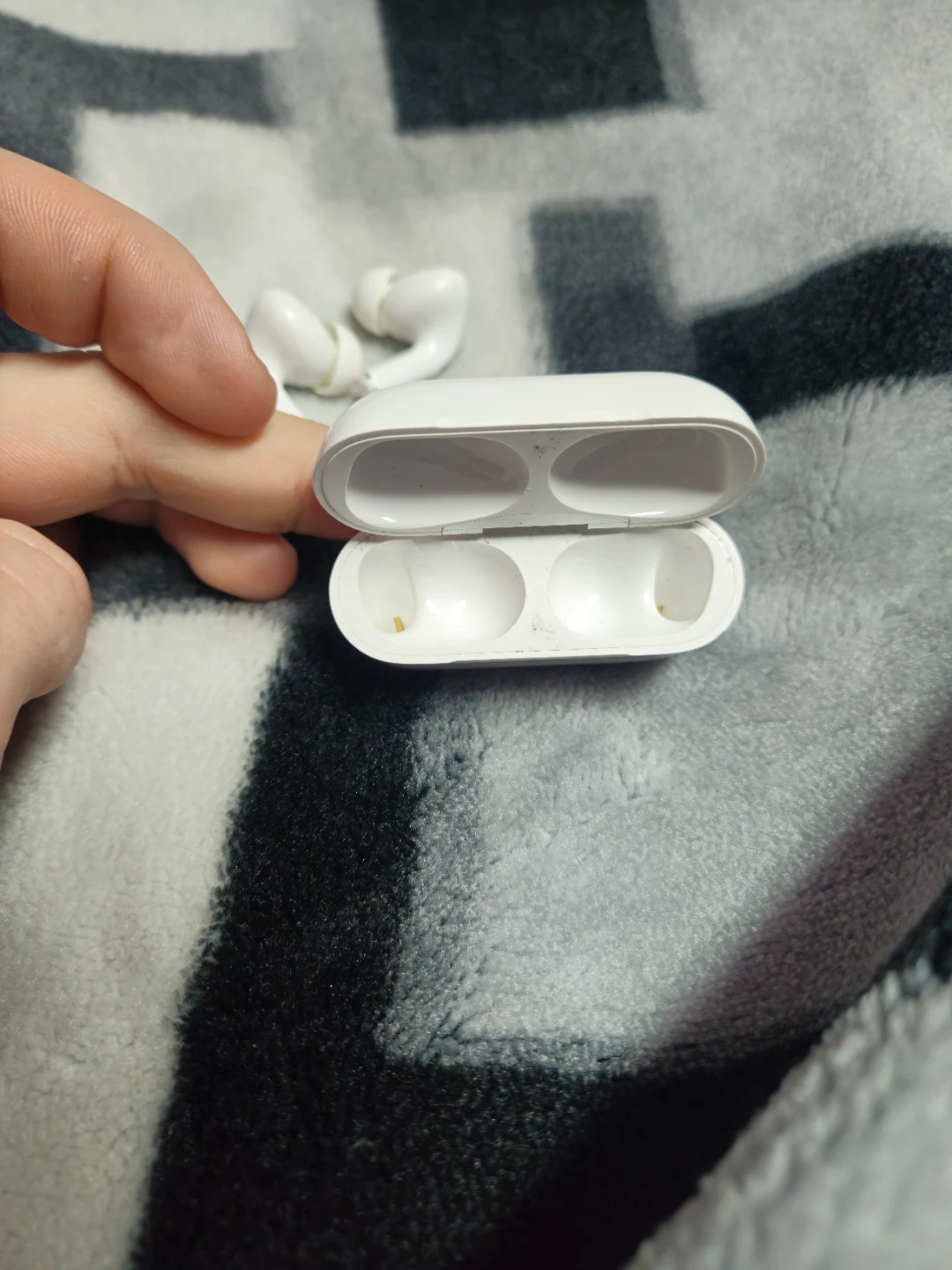 Apple AirPods Pro 2 - photo 3
