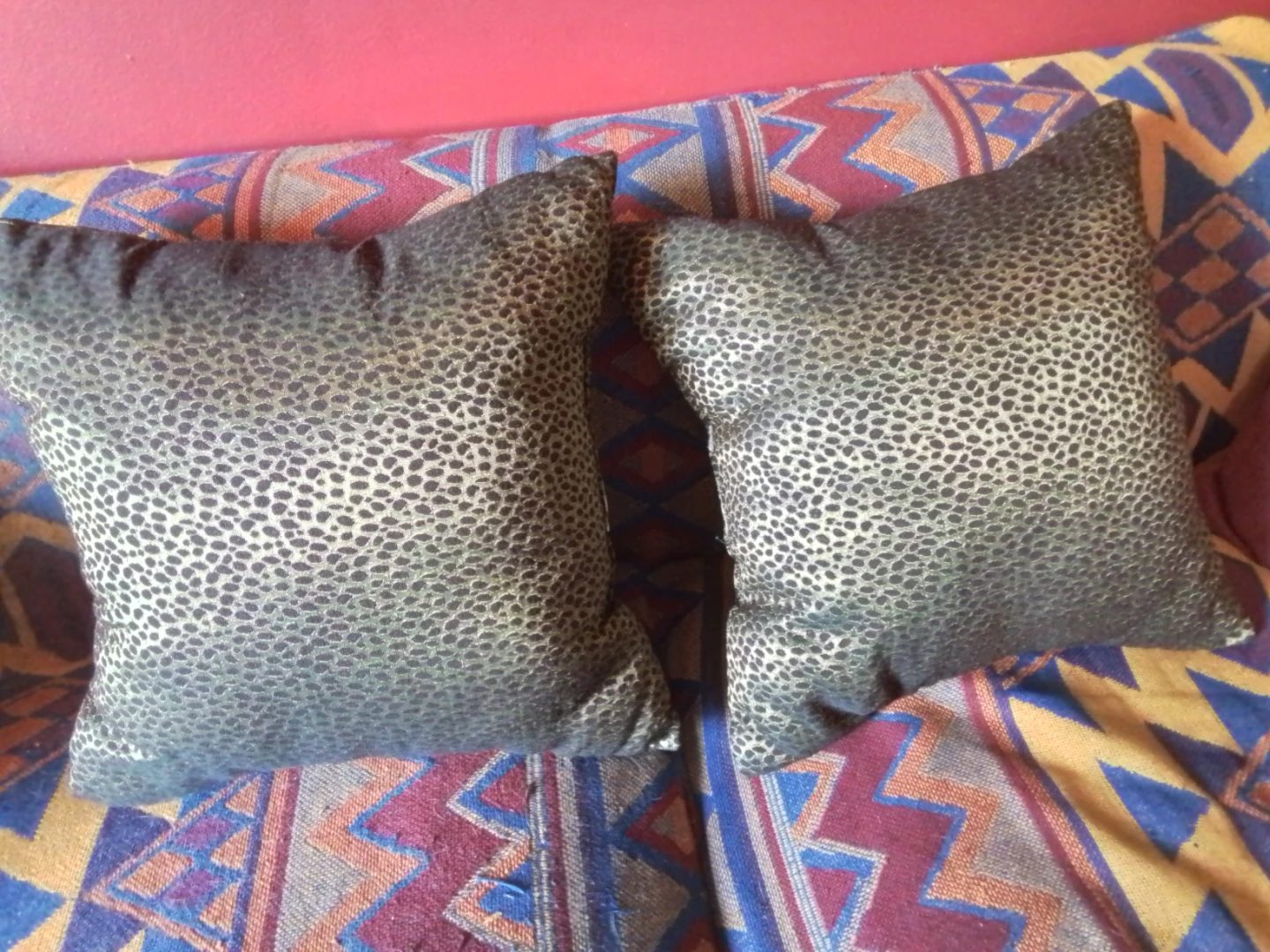 Pair of Custom Artisanal Cushions - photo 3
