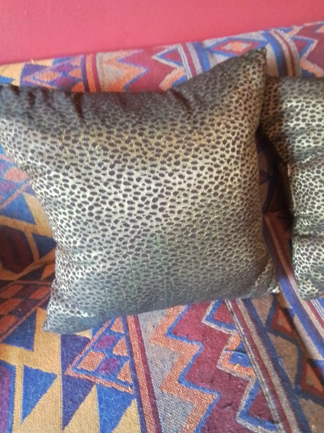Pair of Custom Artisanal Cushions - photo 4