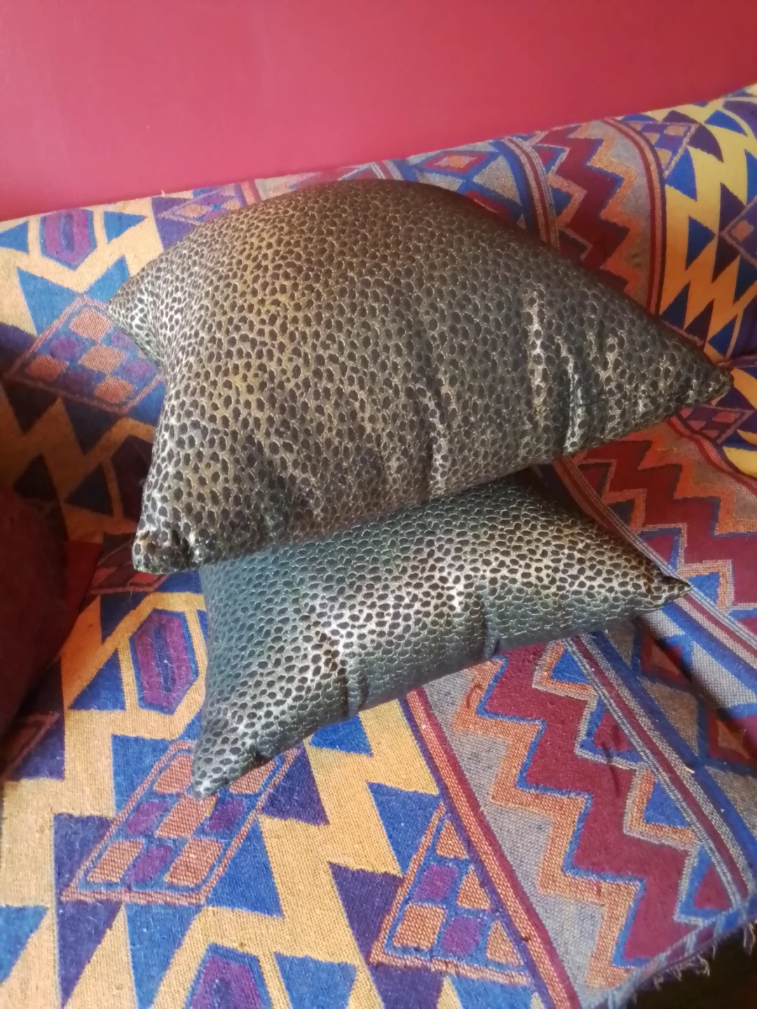 Pair of Custom Artisanal Cushions - photo 5