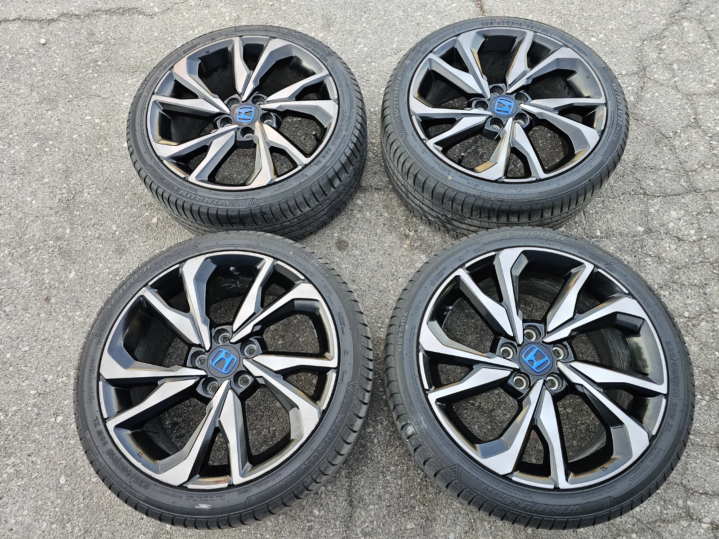 HONDA CIVIC O.E.M RIMS AND ALL SEASON TIRES 235/ 40 R18