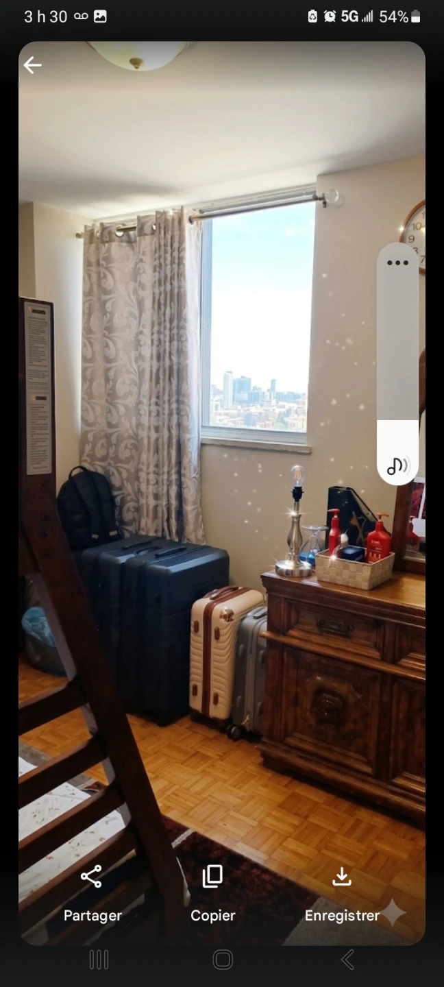 Shared Master Bedroom for Rent. - photo 3