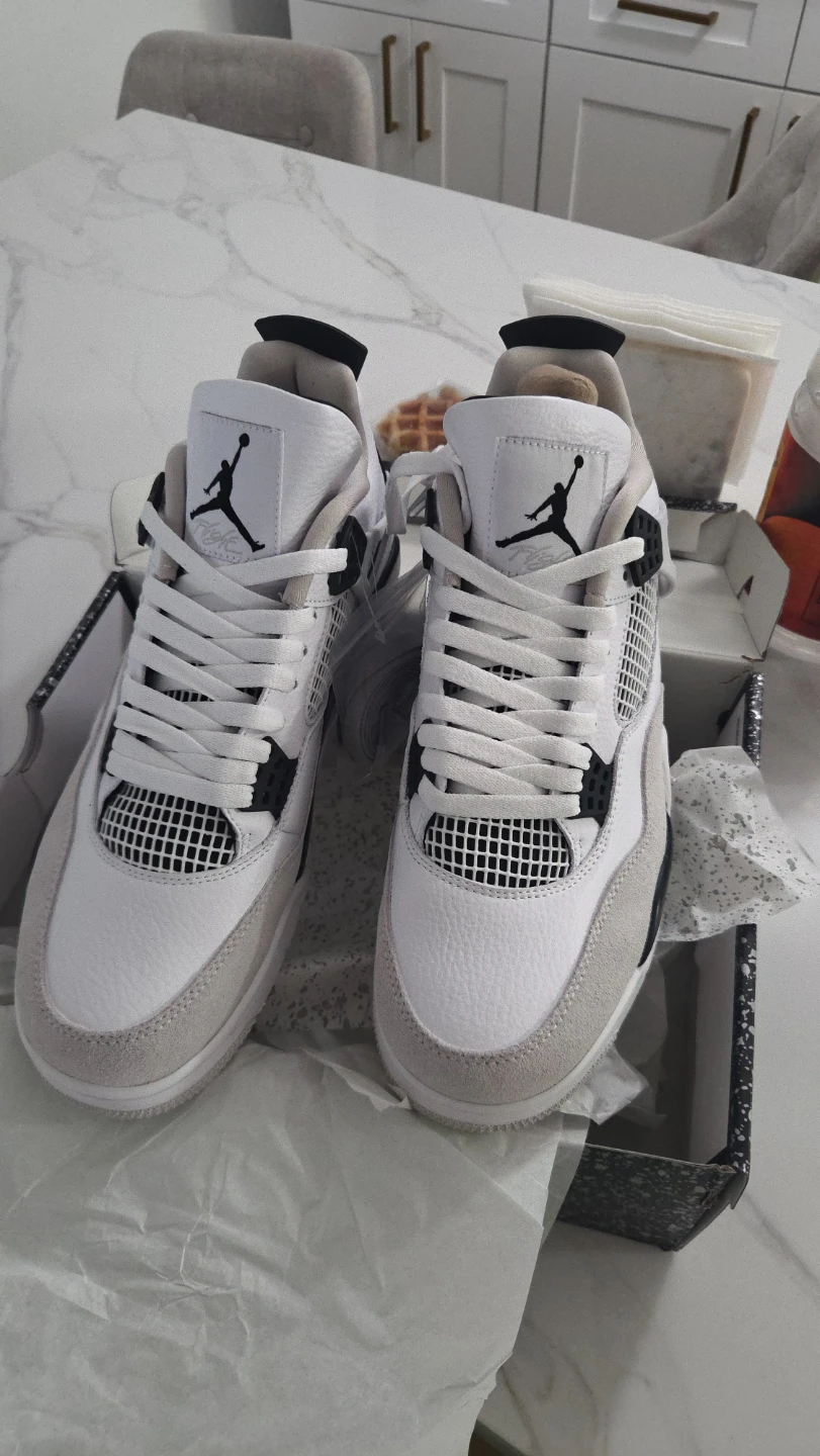 Air Jordan 4 'White Cement' Sneakers