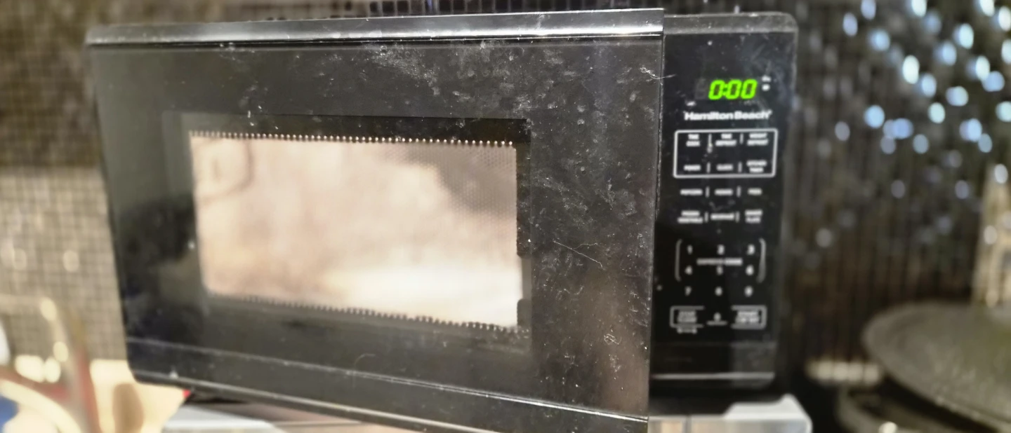 Hamilton Beach Microwave Oven - photo 3