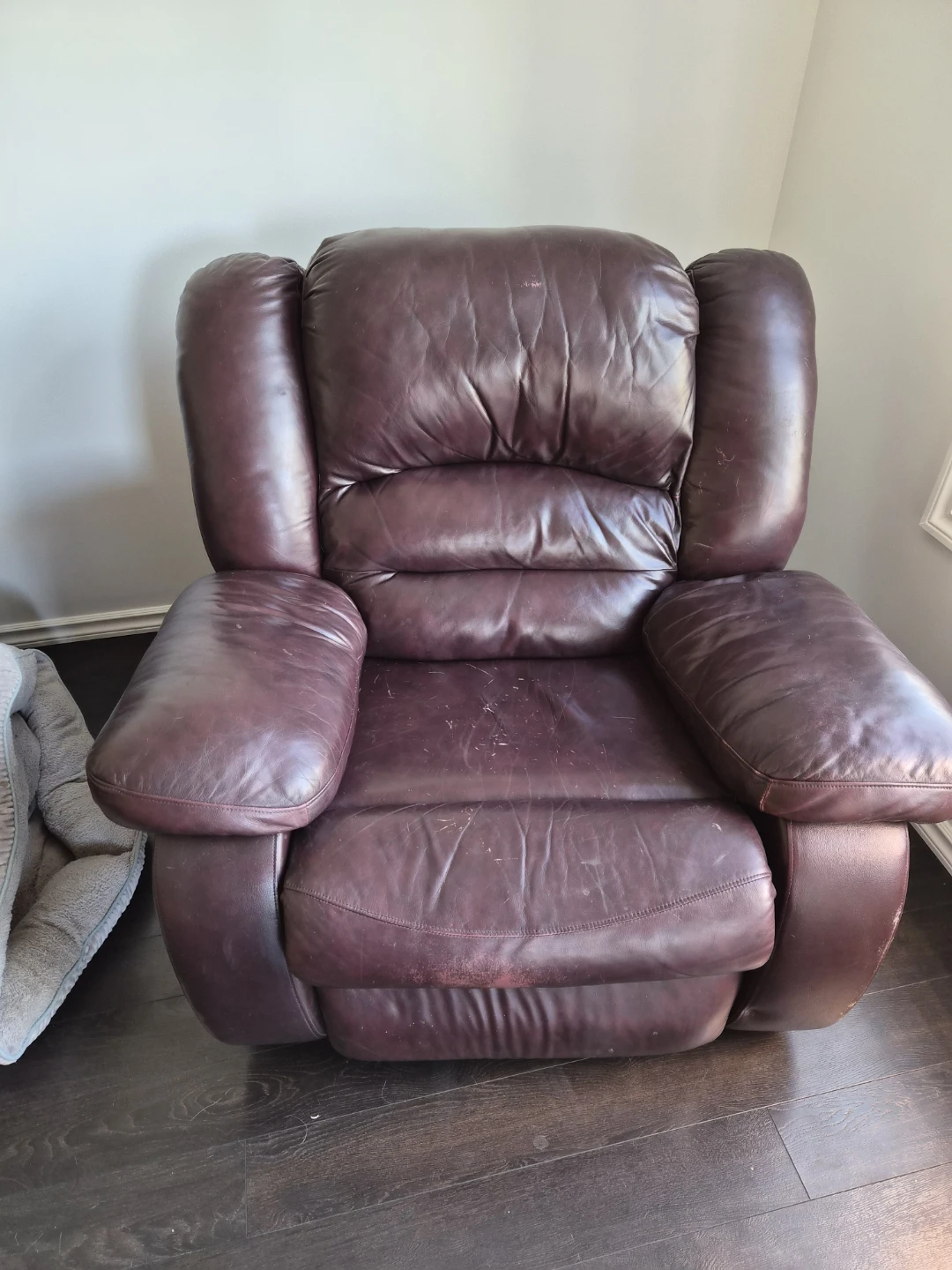 Dark Brown Leather Recliner Sofa and Chair - photo 2