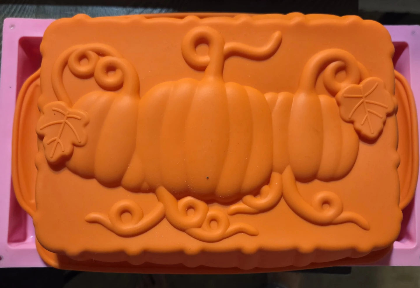 Haymarket Homesense Silicone Pumpkin Loaf Pan