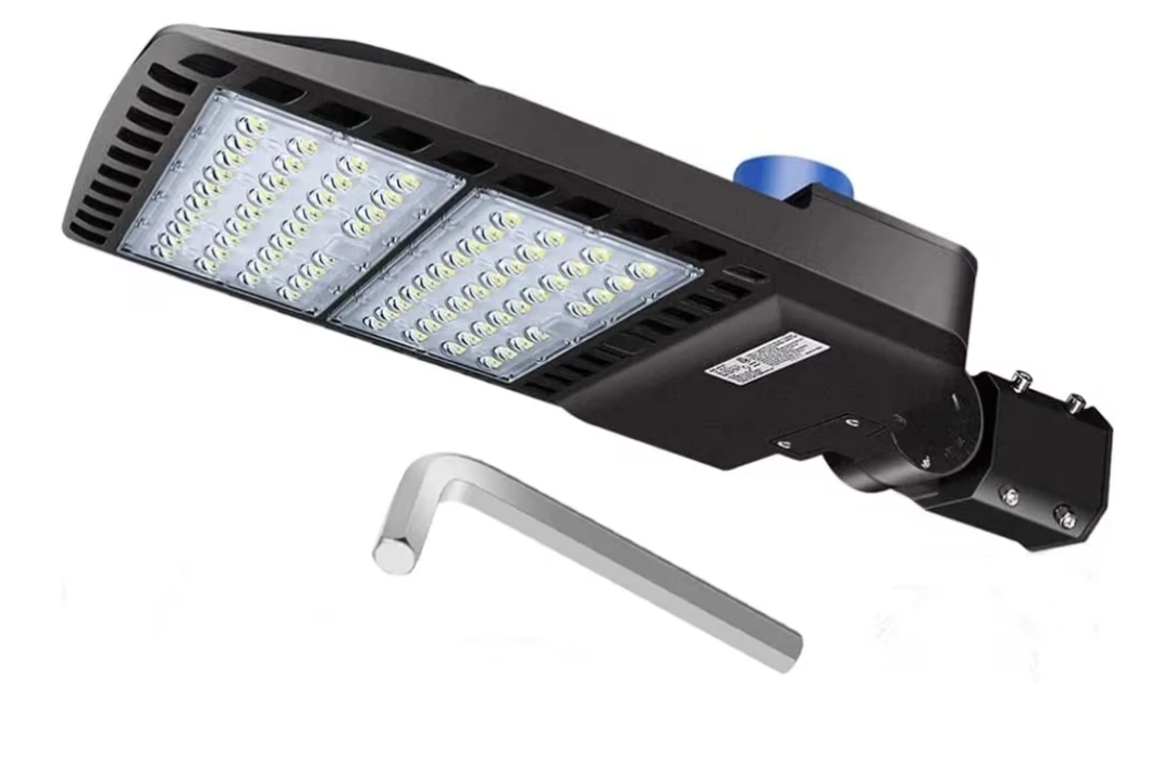 LEDMO 200W Shoebox LED Light Fixture