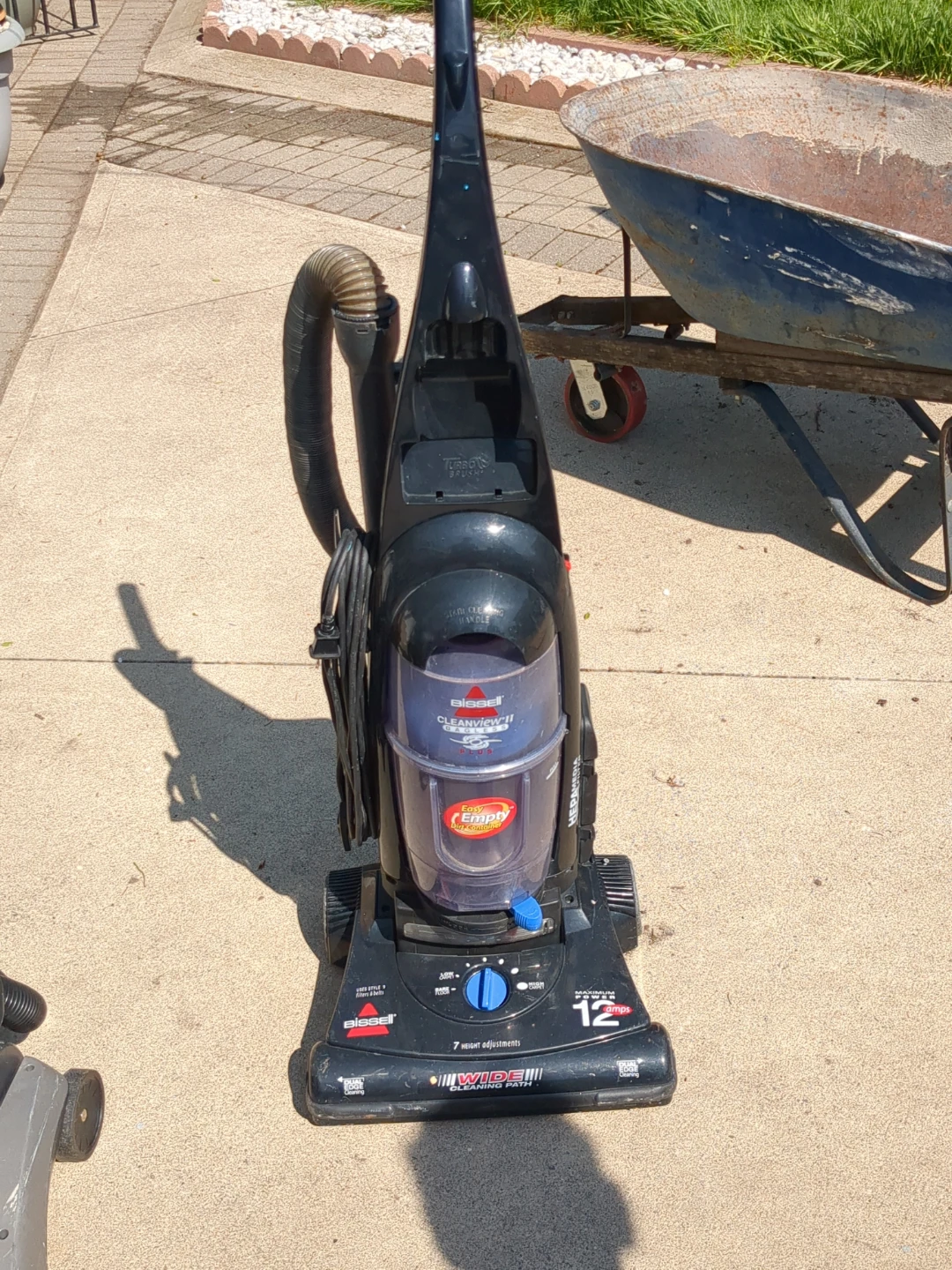 Bissell Vacuum Cleaner - photo 2