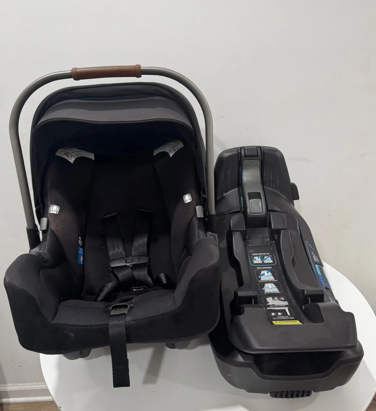 Nuna Pipa Infant Car Seat with Base - Black - photo 4