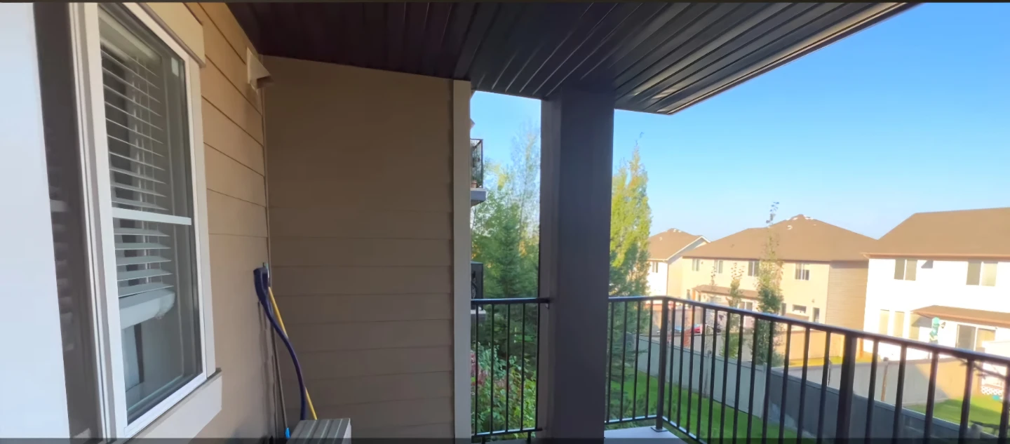 3 bedrooms - 2 Full bathrooms Apartment for rent - photo 3