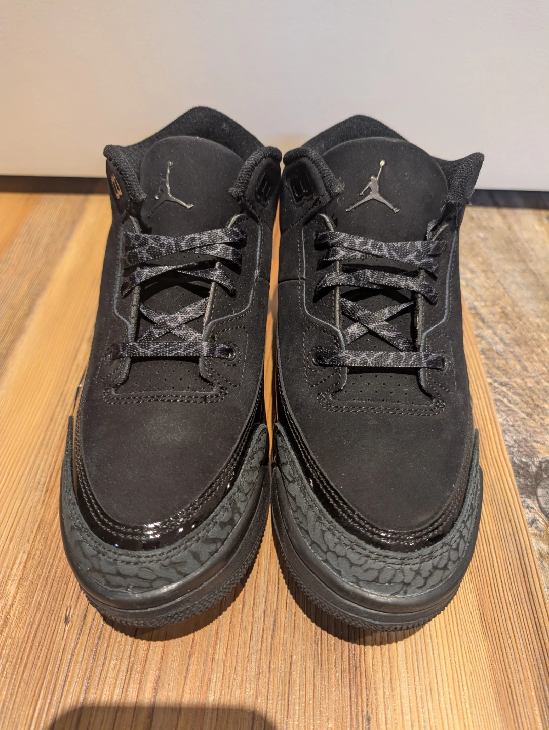 Kid's Jordan 3 Retro (PS) (Size 3Y) *Brand New*