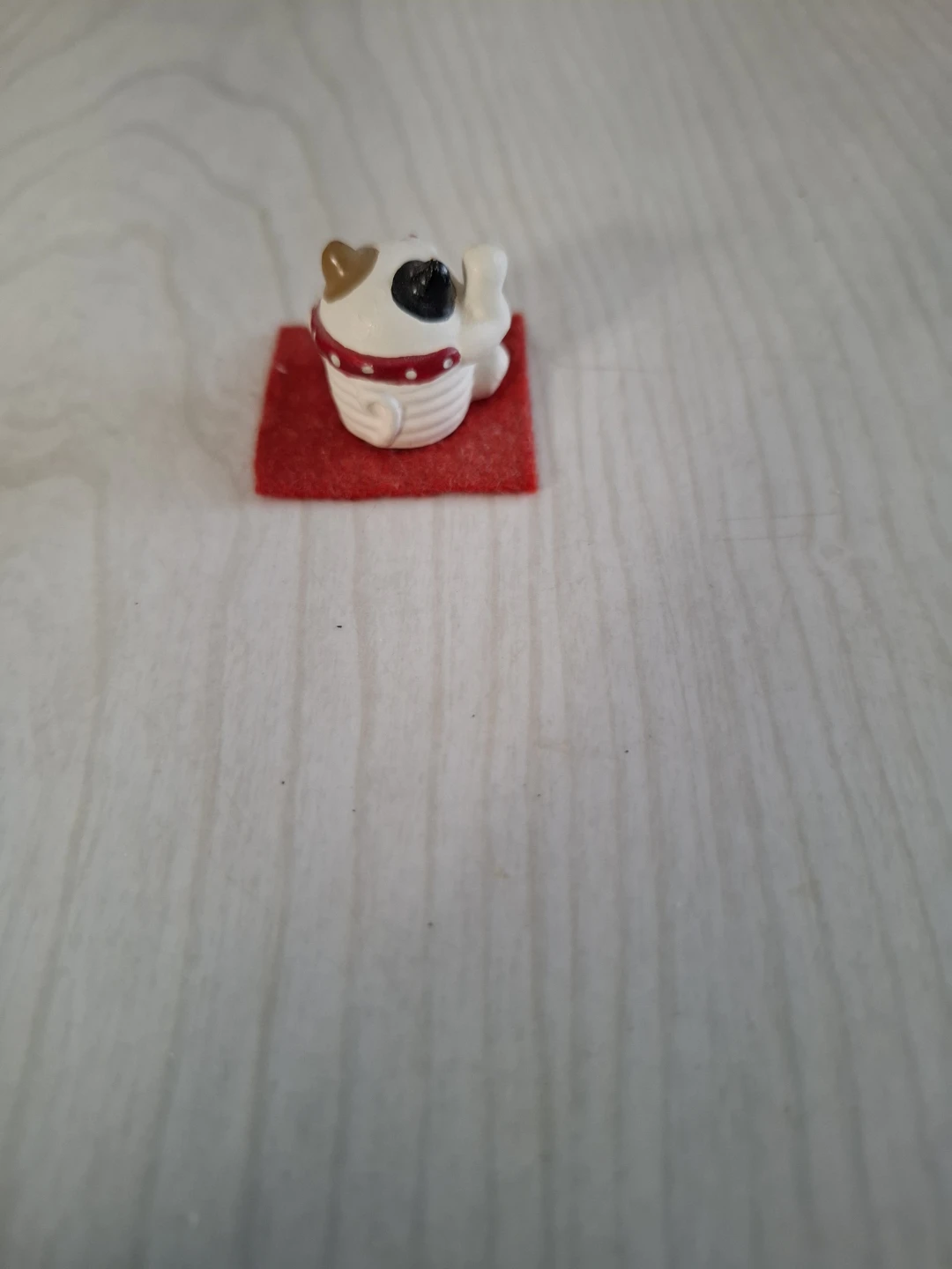 Maneki-neko Lucky Cat Figurine - photo 3