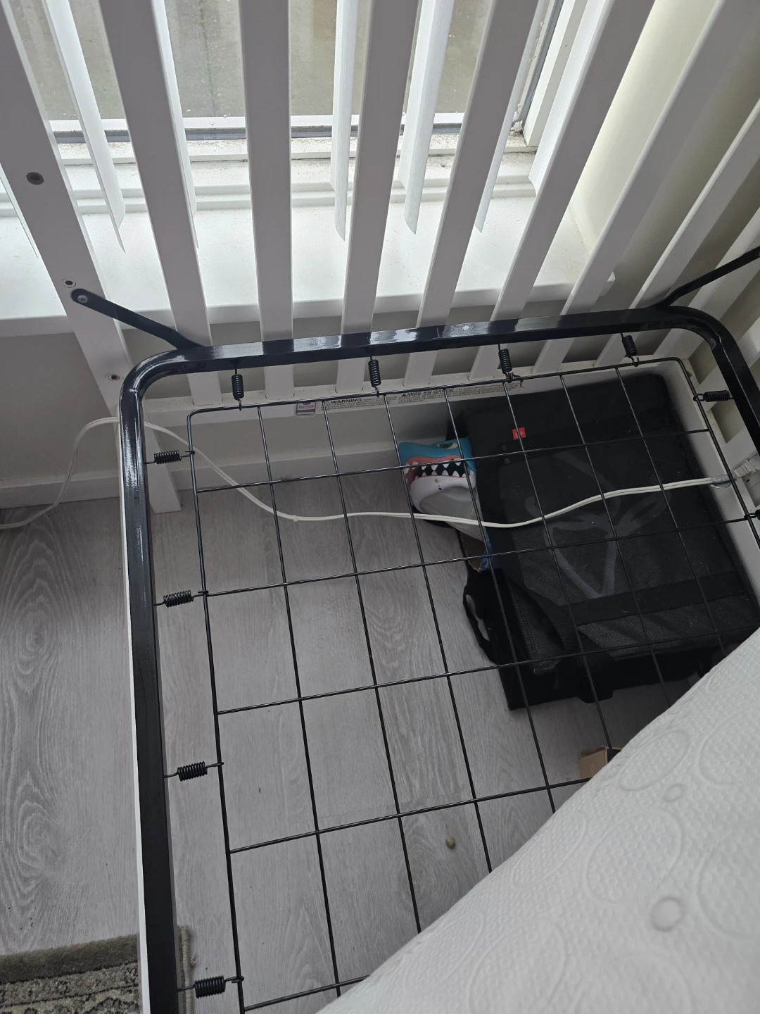 White Baby Crib with Mattress - photo 3