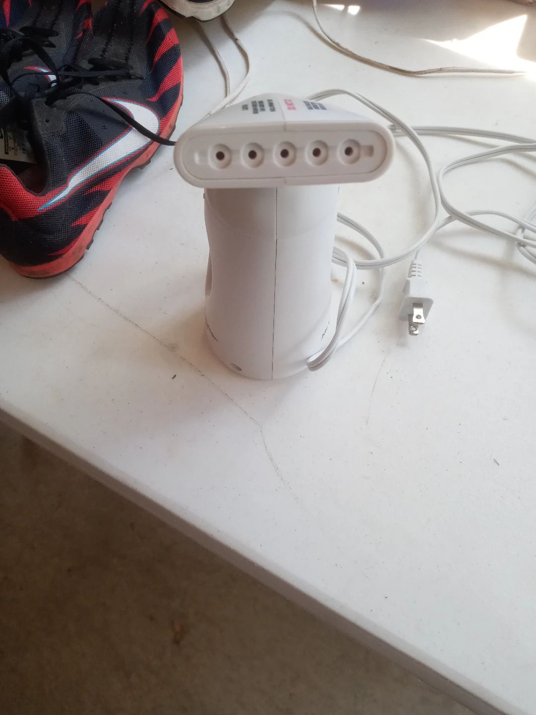 My Little Steamer Go Mini handheld garment steamer - photo 2