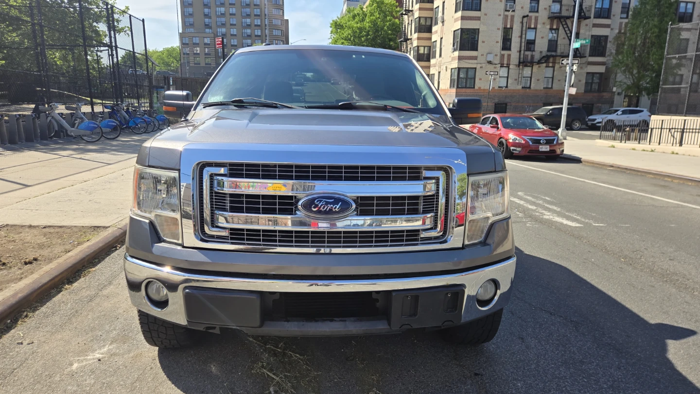 Ford F-150 4x4 XLT Pickup Truck - photo 4