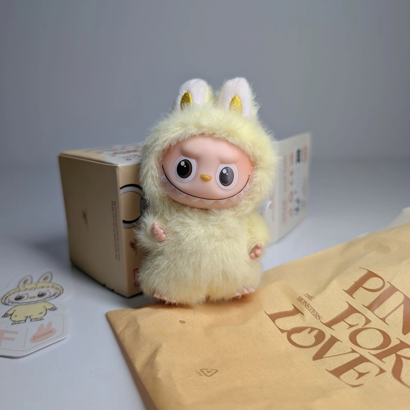 Labubu Pin For Love Series - F - Future