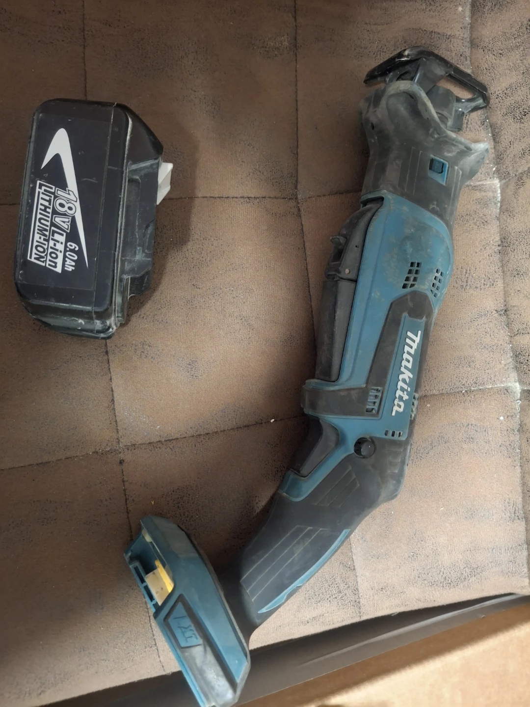 Makita 18V LXT Reciprocating Saw with 6.0Ah Battery - photo 2
