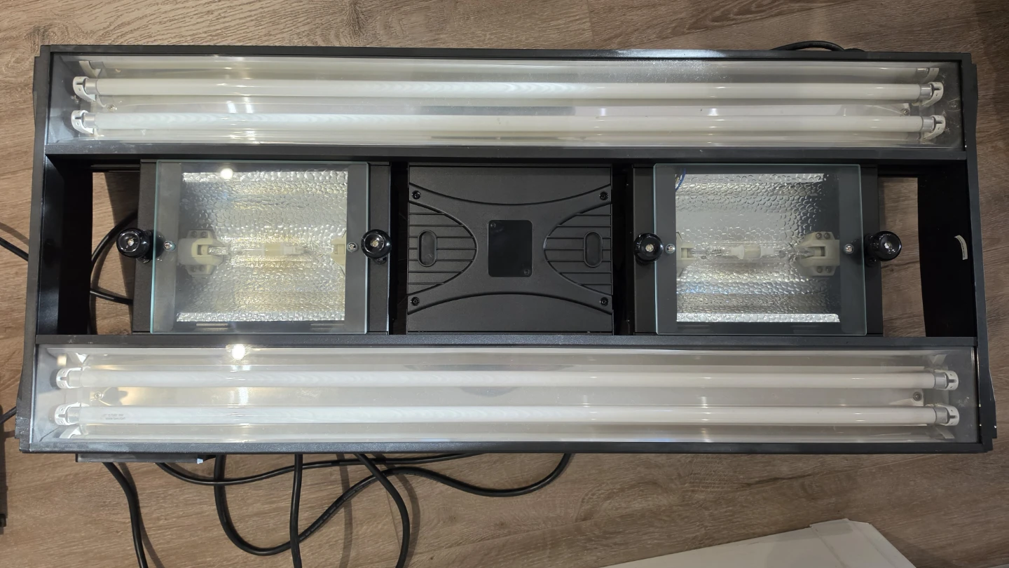 AquaticLife 36" R7S HID Light Fixture - photo 3