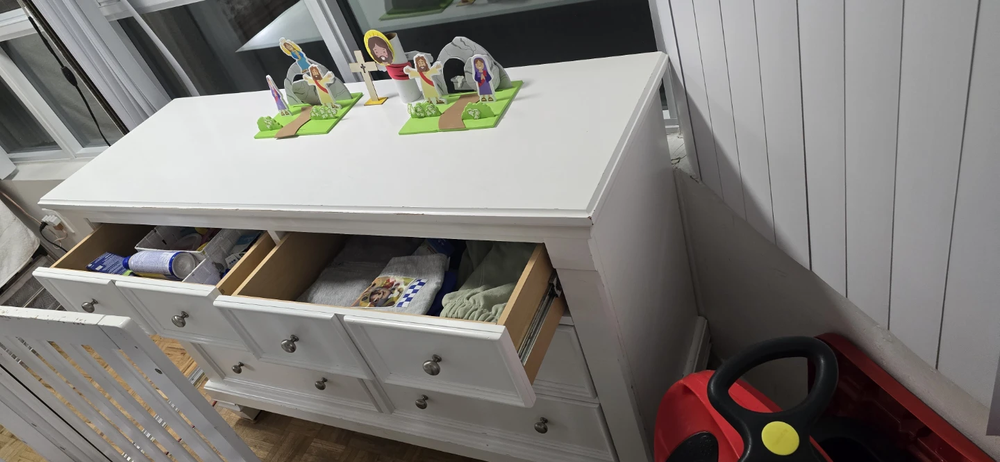 White Dresser with 9 Drawers - photo 2
