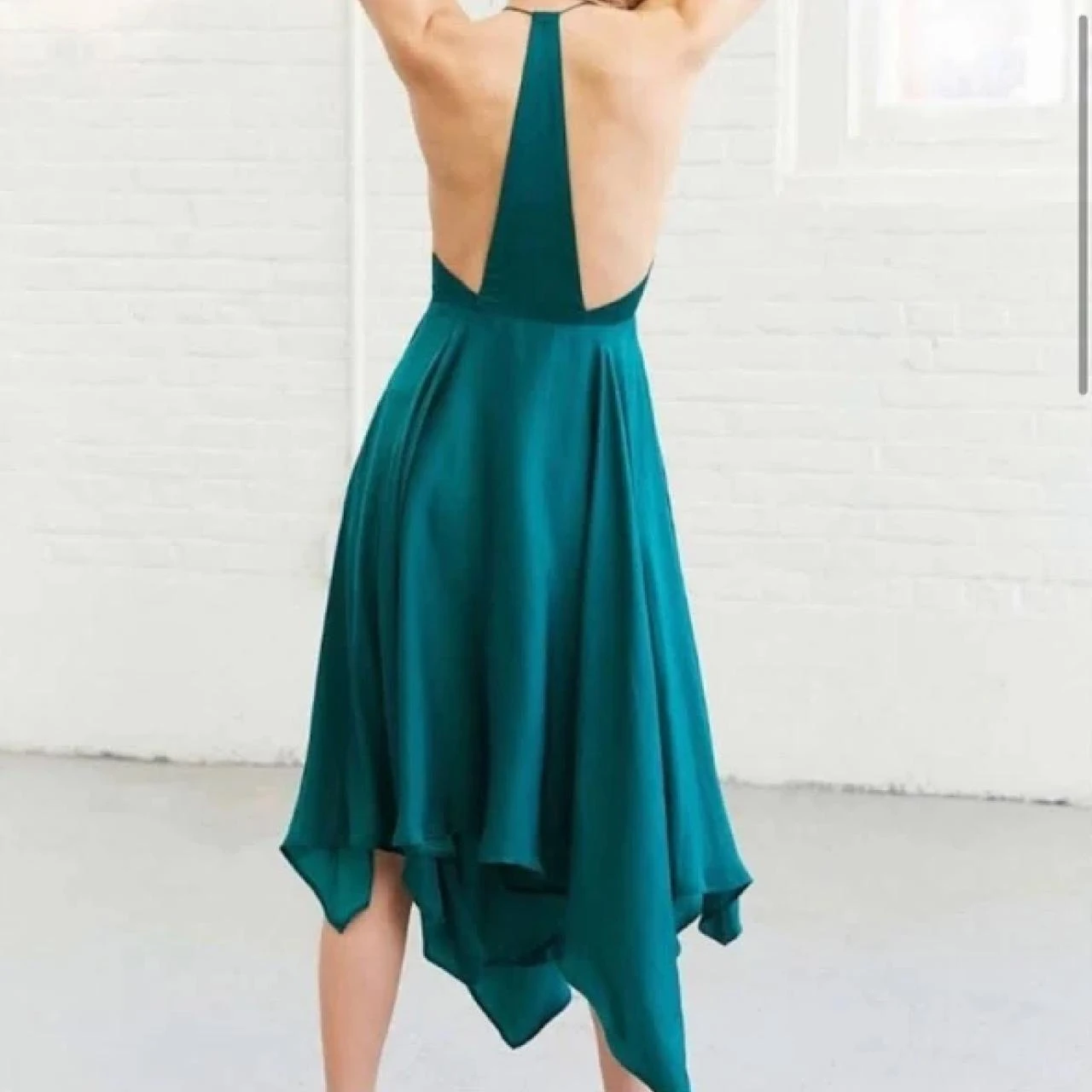 Emerald Green V-line Halter Neck Dress - photo 4