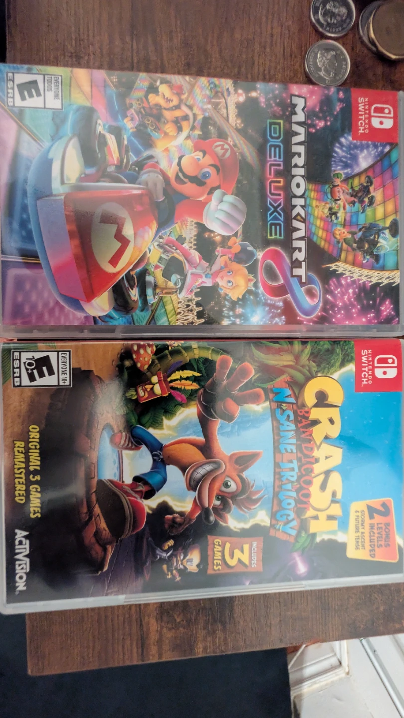 Nintendo  Mario Kart 8 Deluxe & Crash Bandicoot N. Sane Trilogy