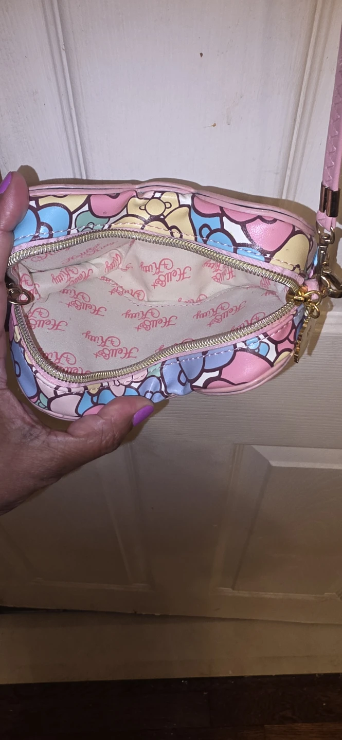 Hello Kitty Bow Shaped Crossbody Bag - photo 3