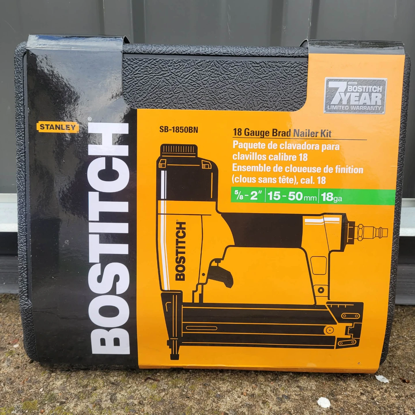 NEW UNOPENED Bostitch 18 Gauge Brad Nailer Kit (SB-1850BN)