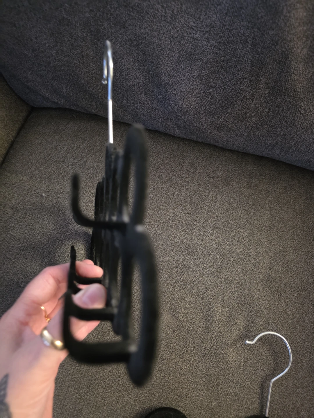 Belt/tie/spot metal hangers - photo 3