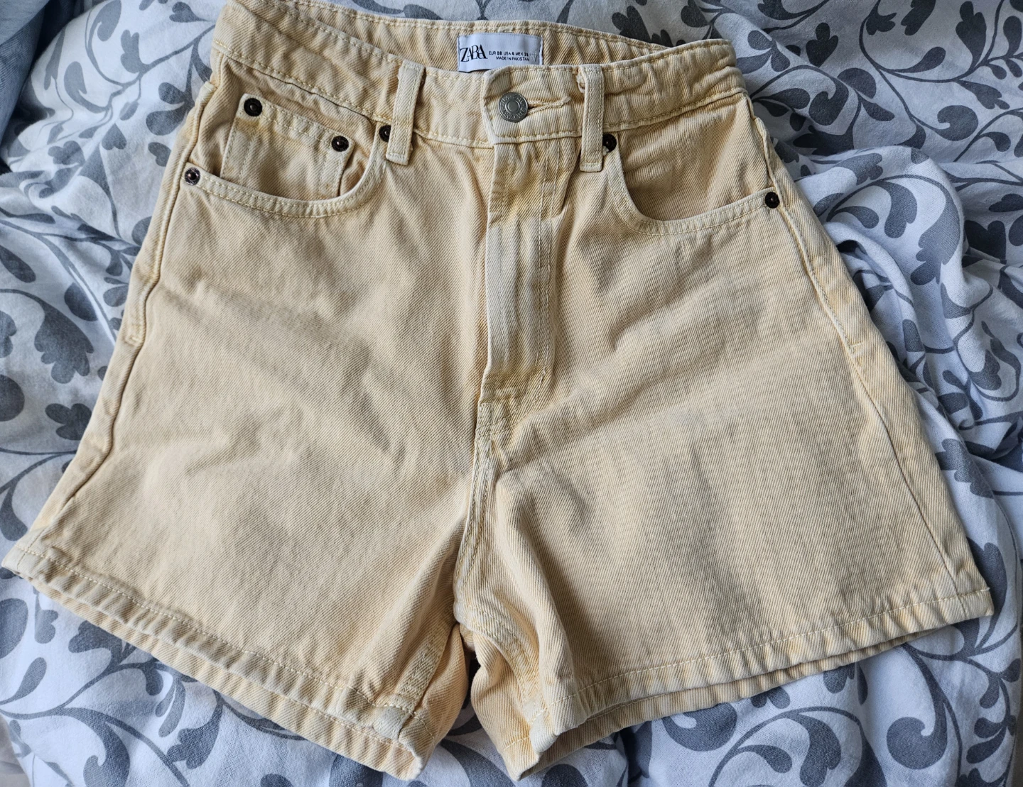 ZARA Women's Yellow Denim Shorts Size EUR 36/USA 4 - photo 2