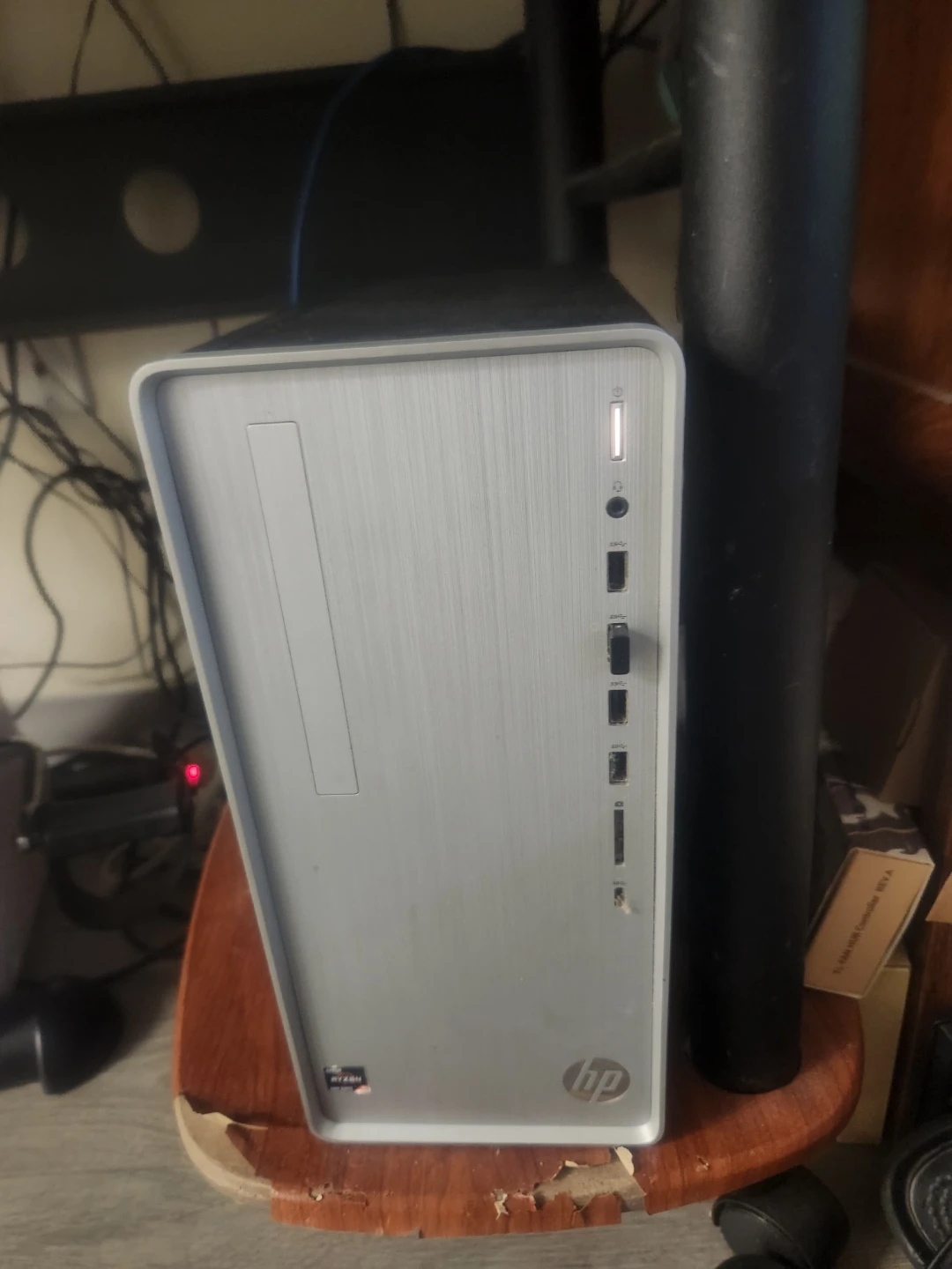 HP computer, Rayzen 5600G, 12gb , 2.9 T storage, 27 monit - photo 2