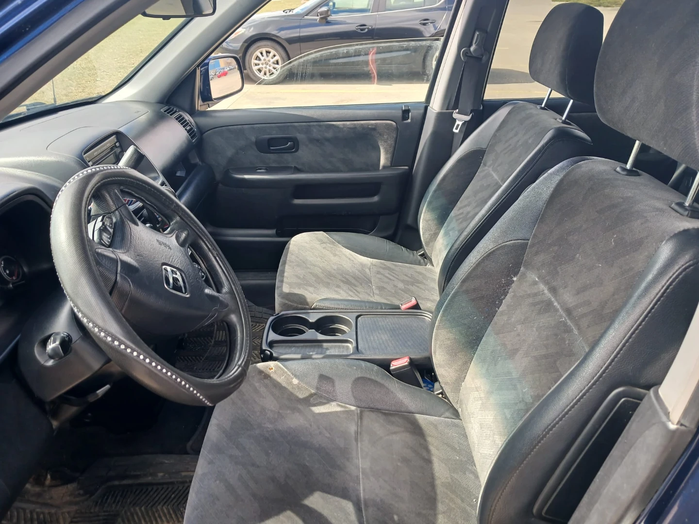Blue Honda CR-V SUV - photo 4