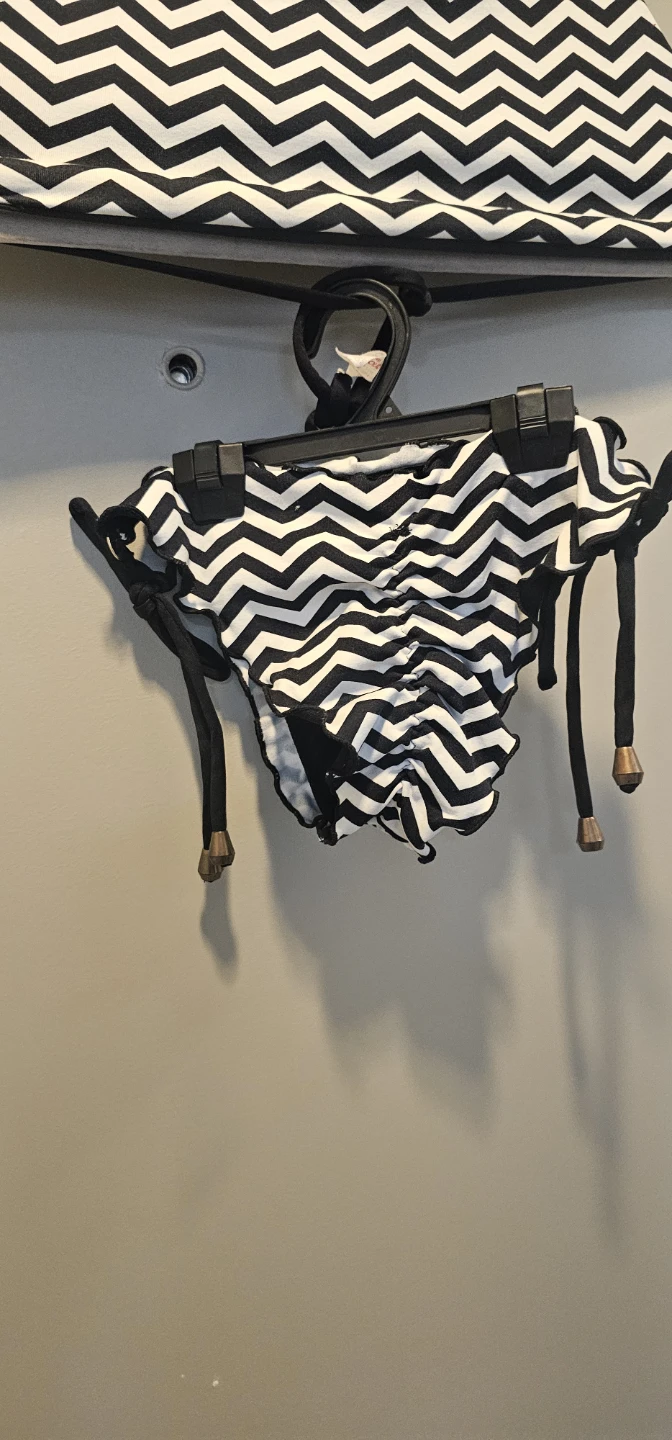 Black & White Chevron Bikini - photo 2