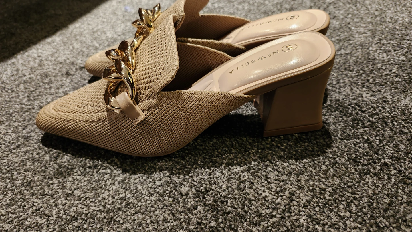 NEWBELLA Women's Beige Chain Detail Mule Heels - Size 5 - photo 2