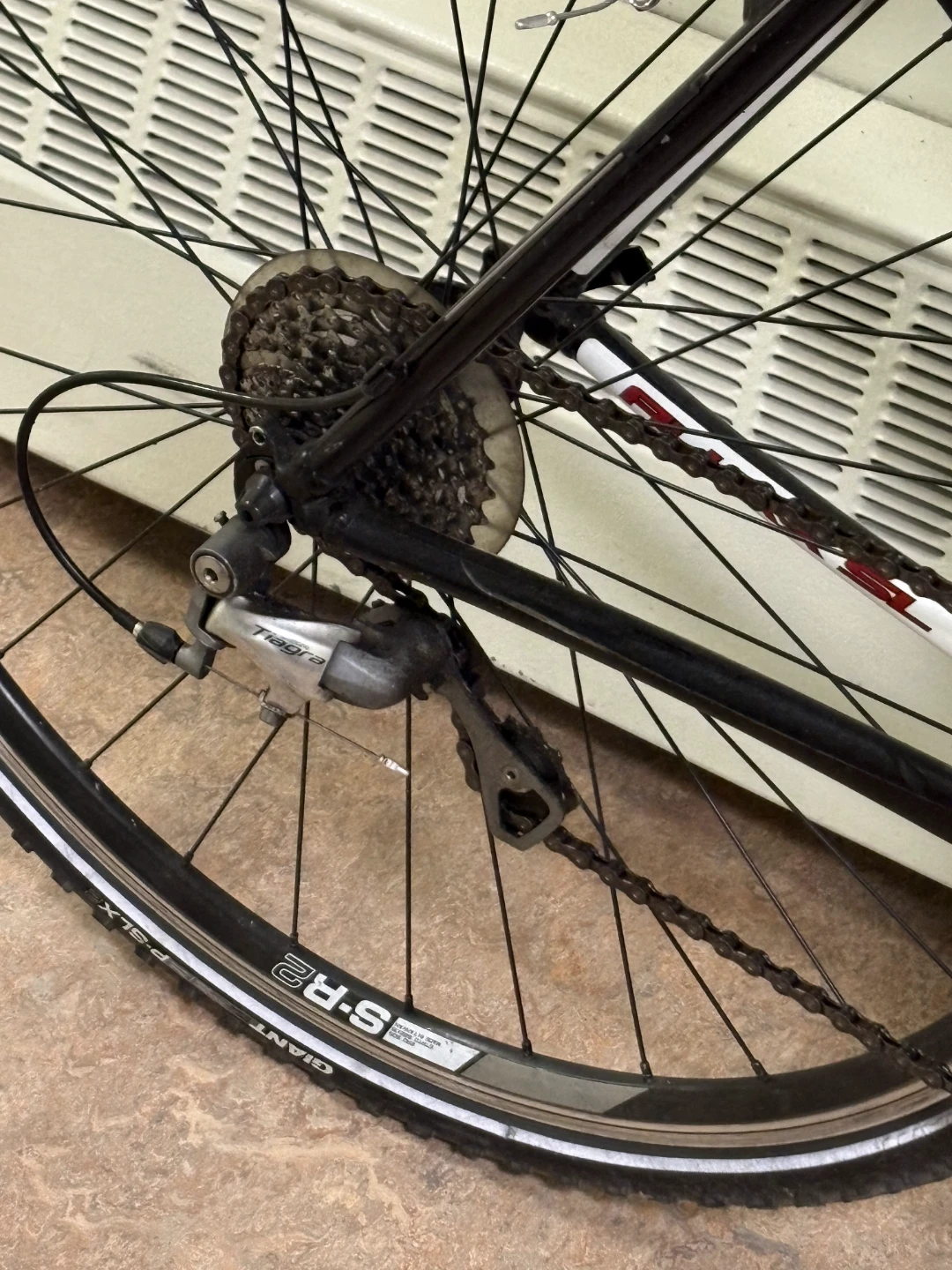 Giant "T-Tex" Gravel Bike - photo 4
