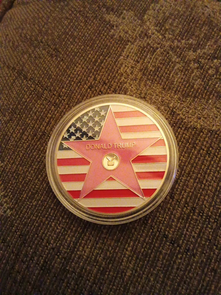 Donald Trump Keep America Great 2020 Commemorative Coin - photo 2