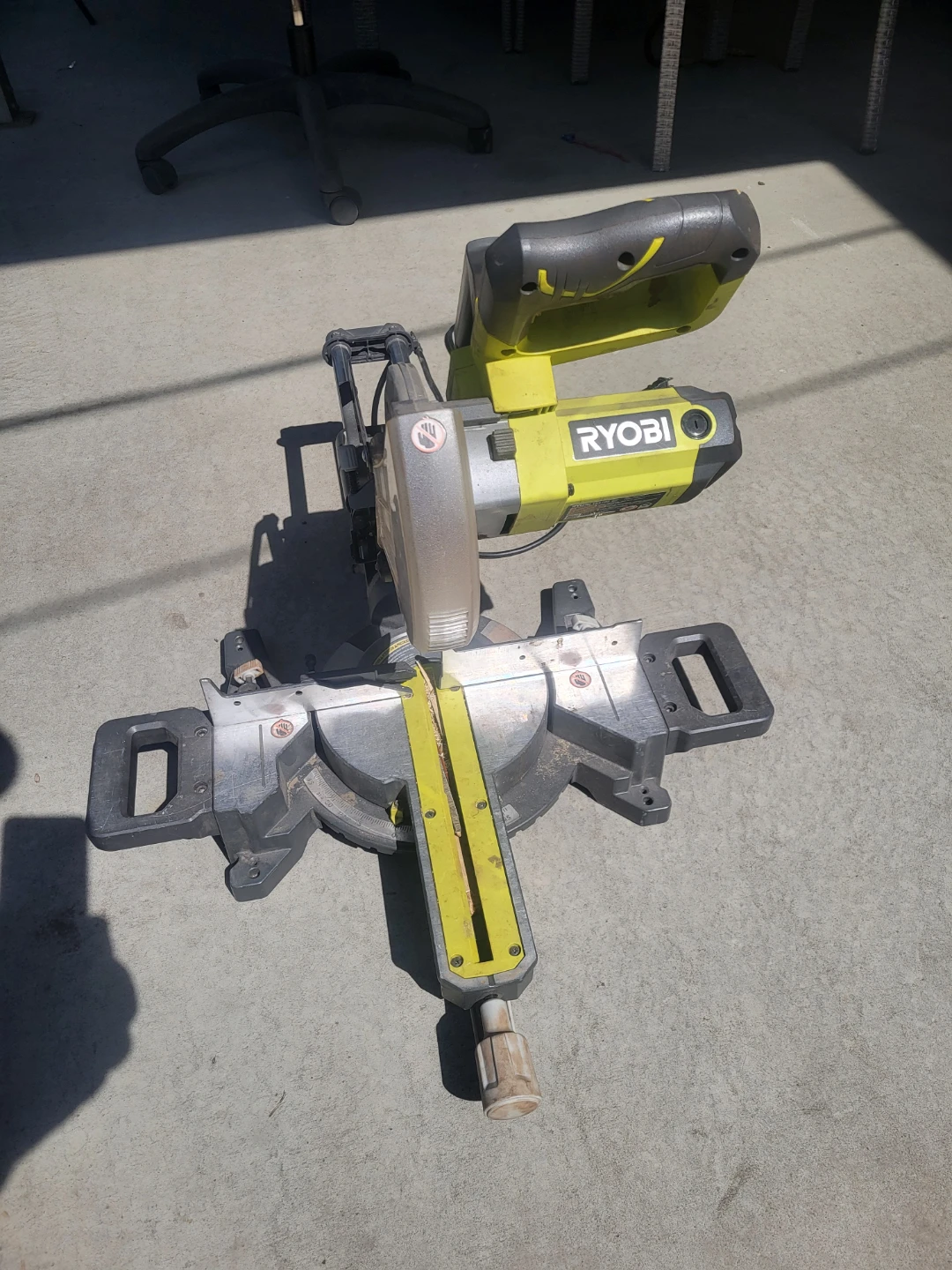 Ryobi Compound Miter Saw