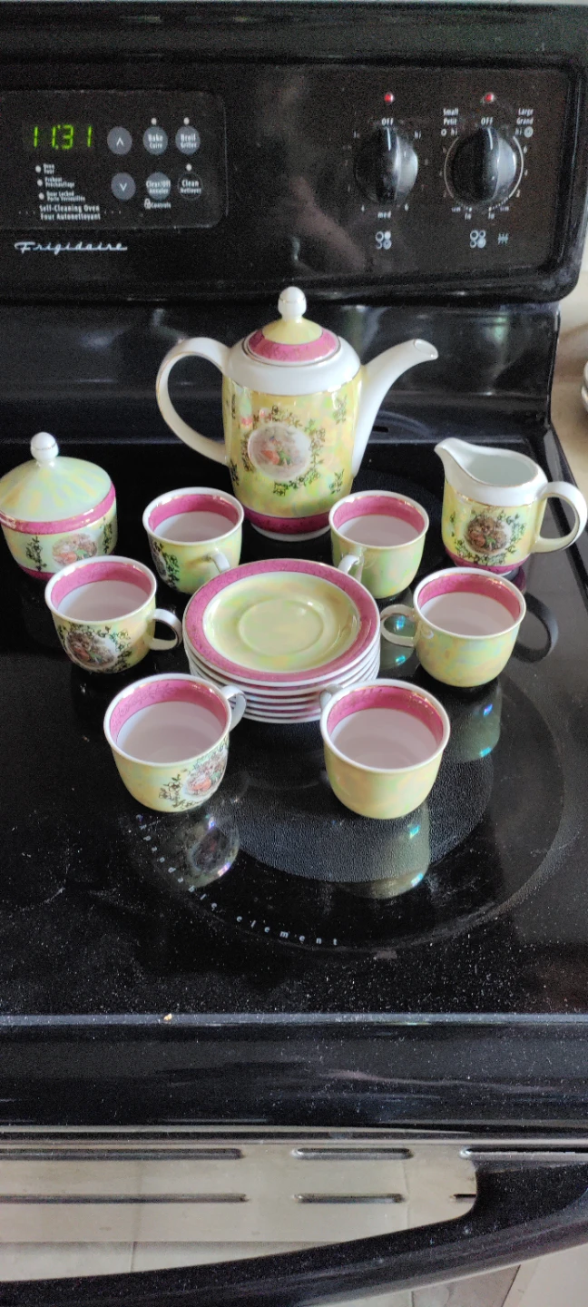 Tea Set - 6 Cups, Saucers, Teapot, Creamer, Sugar Bowl