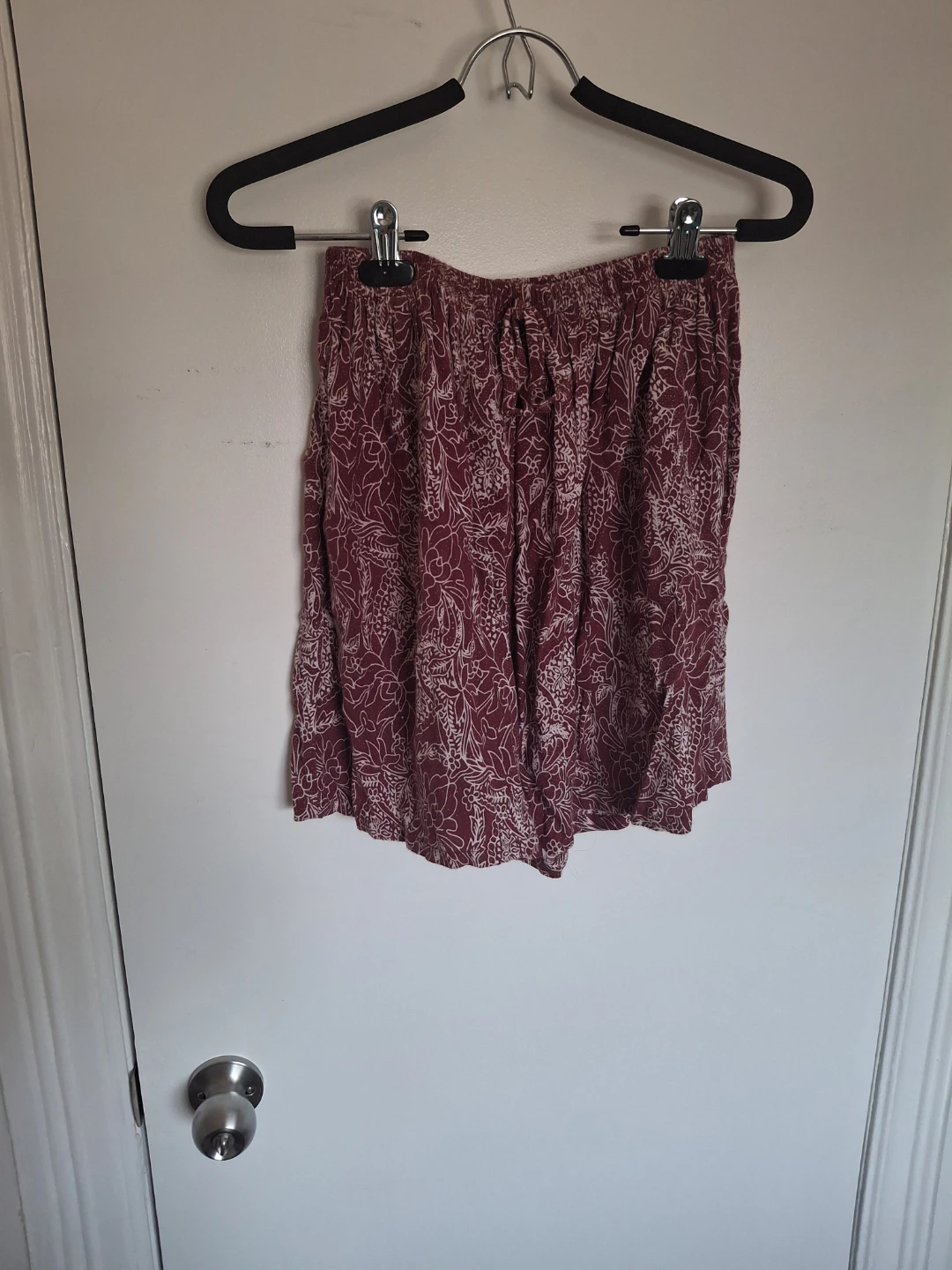 Maroon Floral Print Shorts Size L - photo 2