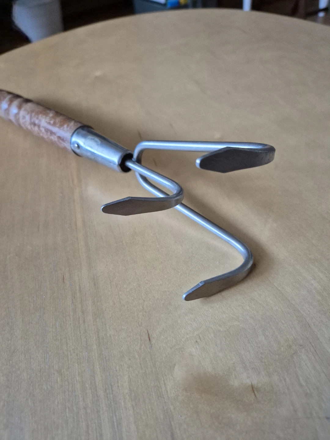 Garden Tools: High quality hand cultivator triple claw hand rake - photo 3