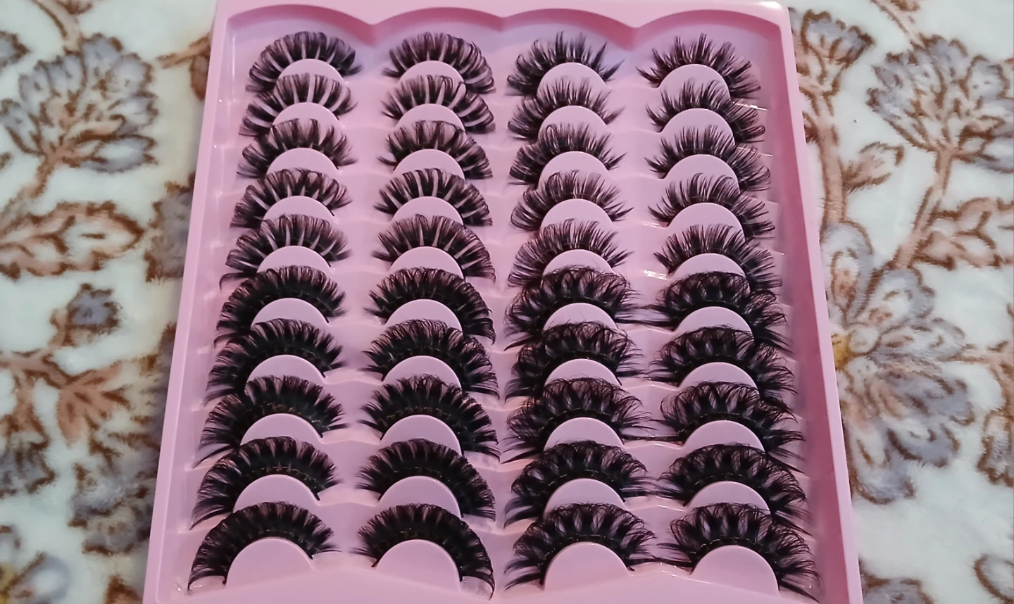 20 Pairs False Eyelashes Kit with Glue and Applicator - photo 2