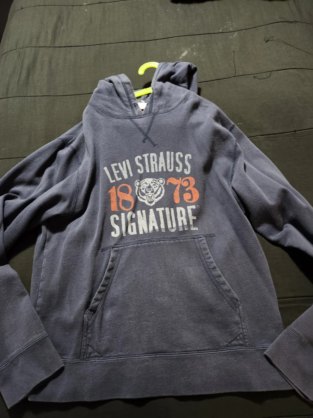 $15 Levi's hoodie (M)