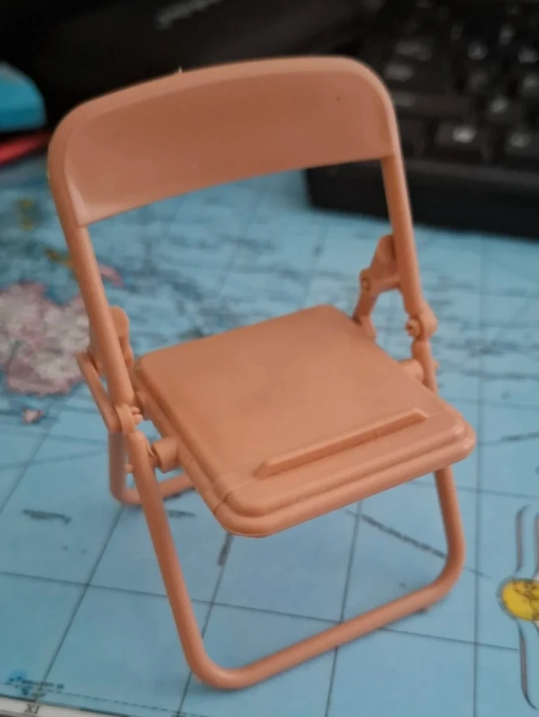 Small Chair Phone Stand