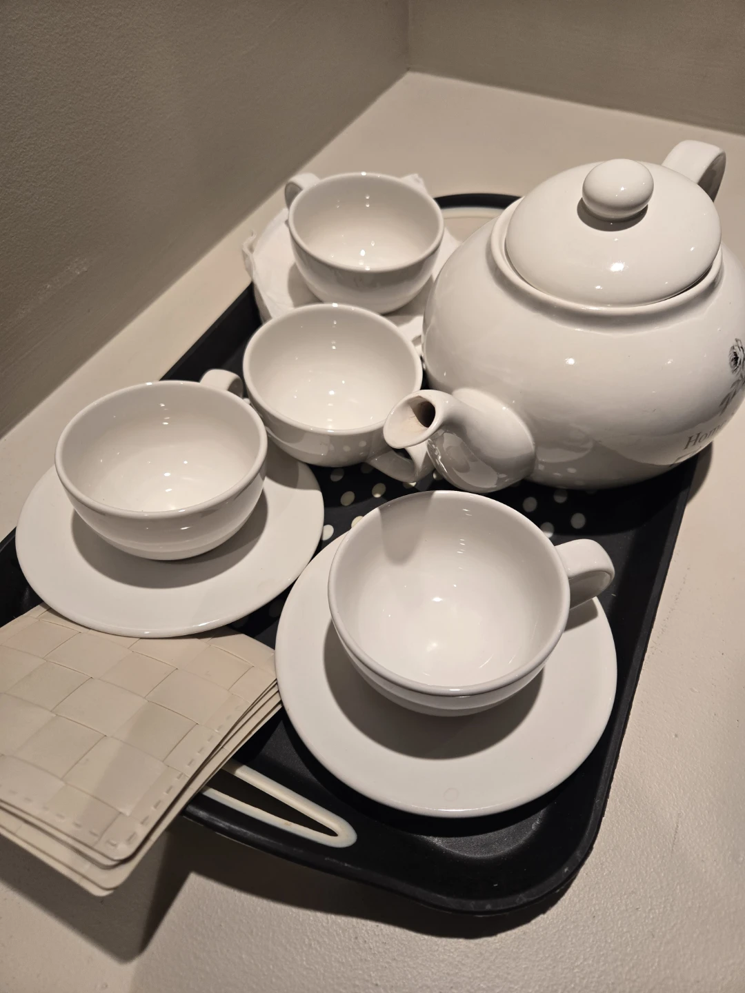 White Tea Set with Teapot and Cups - photo 2