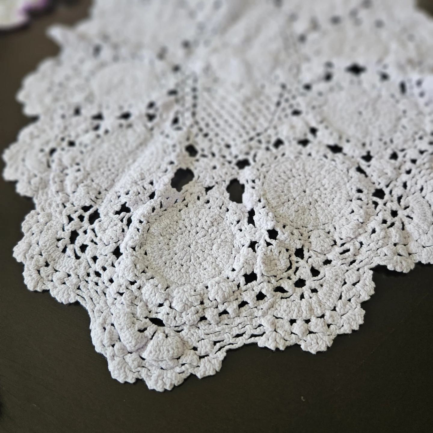 Vintage White & Purple Doilies/Table Centre Pieces - photo 5