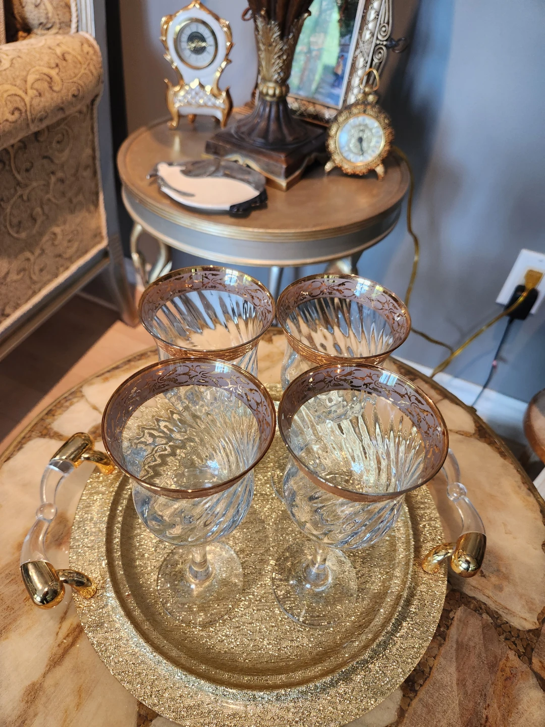 Set of 4 Crystal Wine Glasses with Gold Rim - photo 2