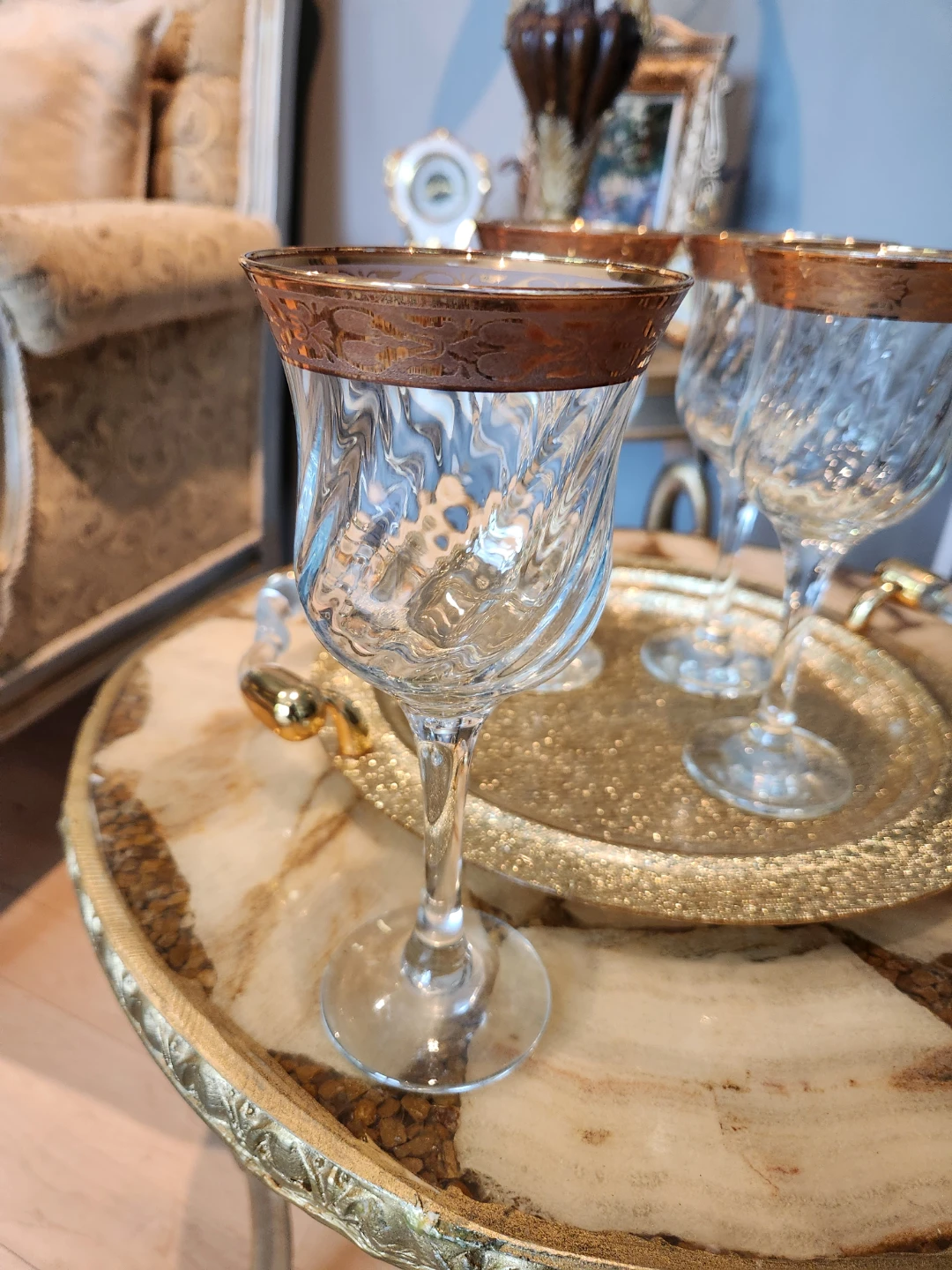 Set of 4 Crystal Wine Glasses with Gold Rim - photo 3