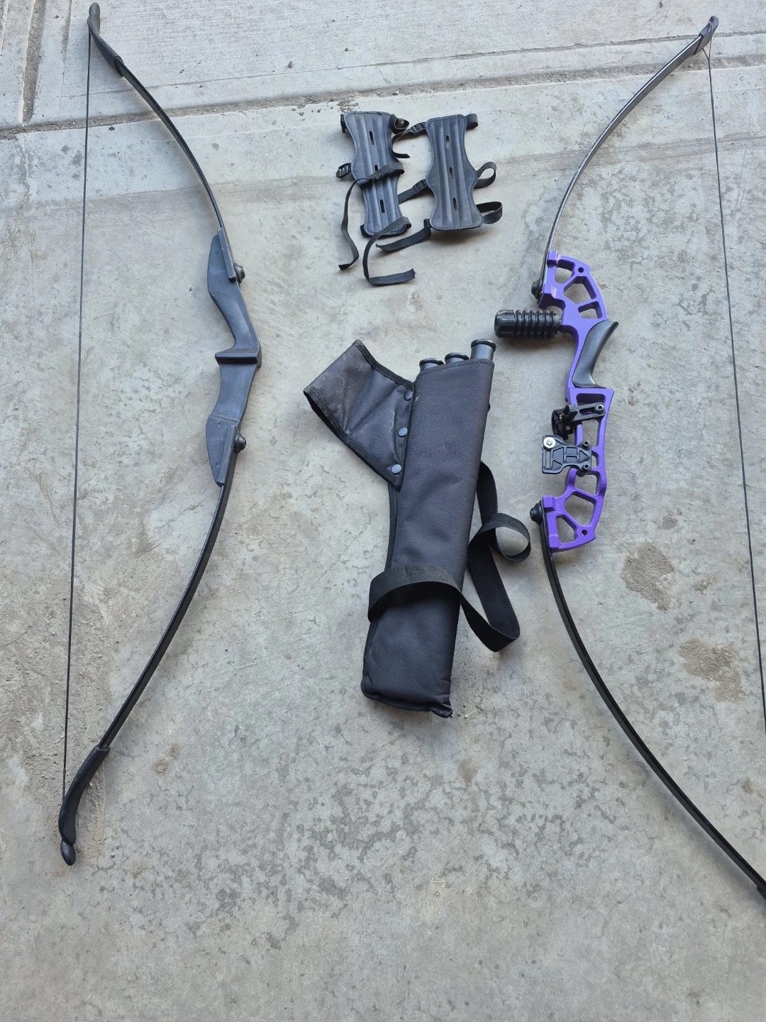 Archery Bow Set with Quiver and Arm Guards