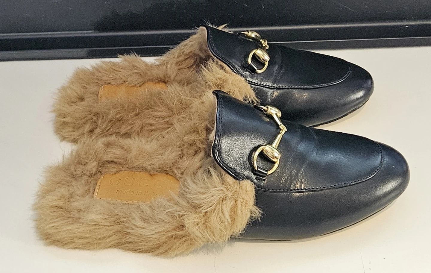 Gucci Black Leather Furry Mules - Size 7 - photo 4