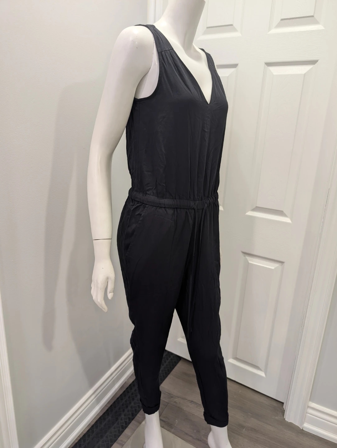 NWT - Women's Old Navy Black Jumpsuit Size XS - photo 2