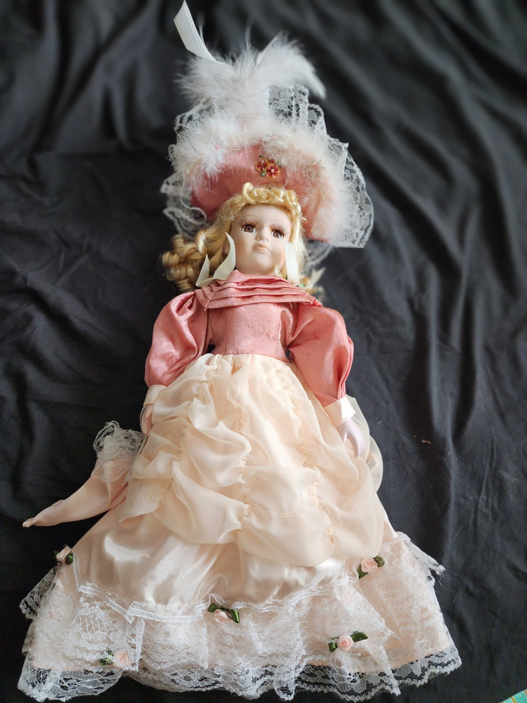 Victorian Style Porcelain Doll - photo 3